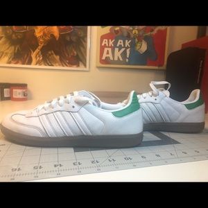 Adidas samba og men’s 7.5plus Celtics jersey!